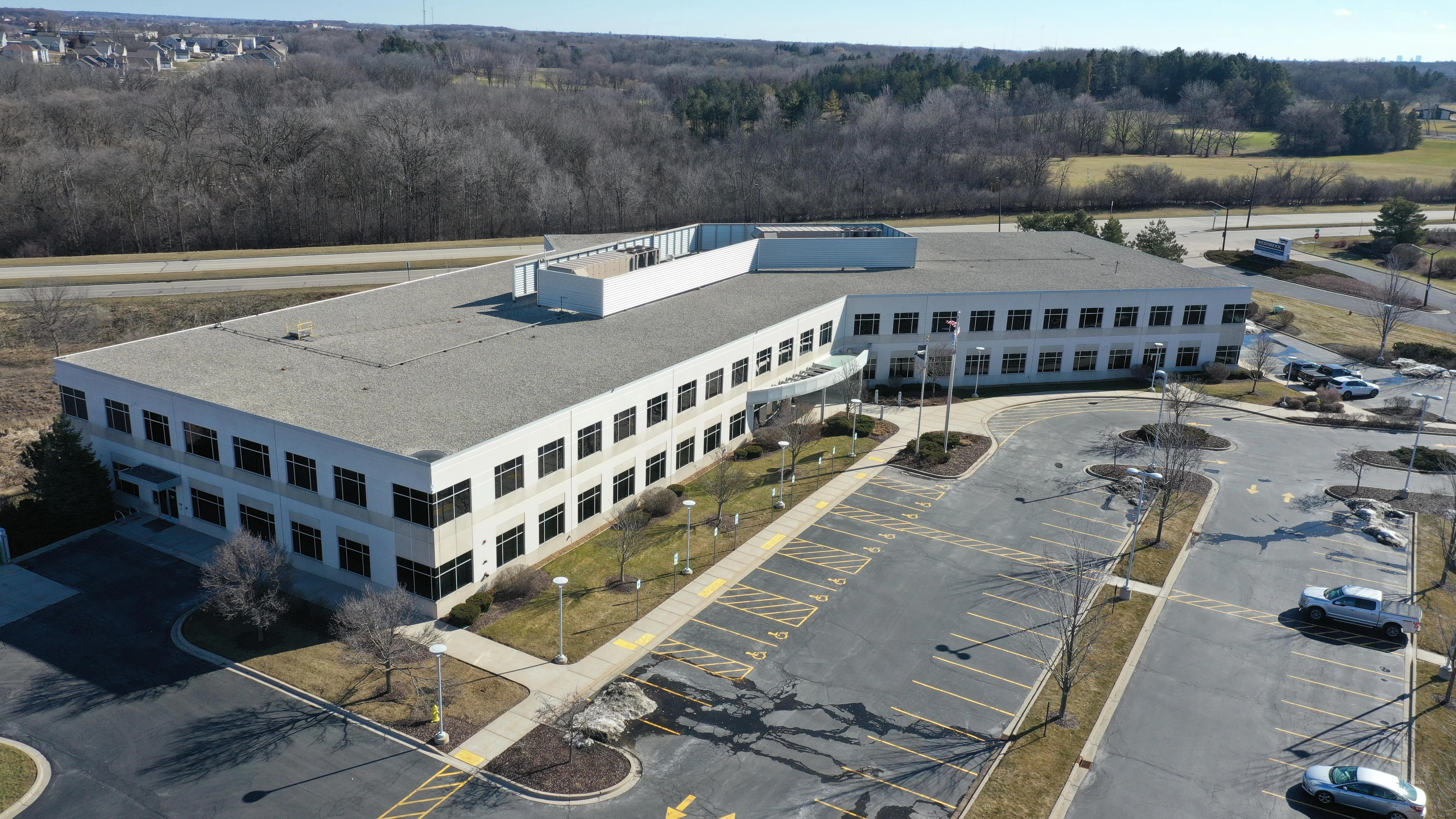Class A Office Headquarters for Sale or Lease — Sale in Menomonee Falls, WI, photo 2 of 7