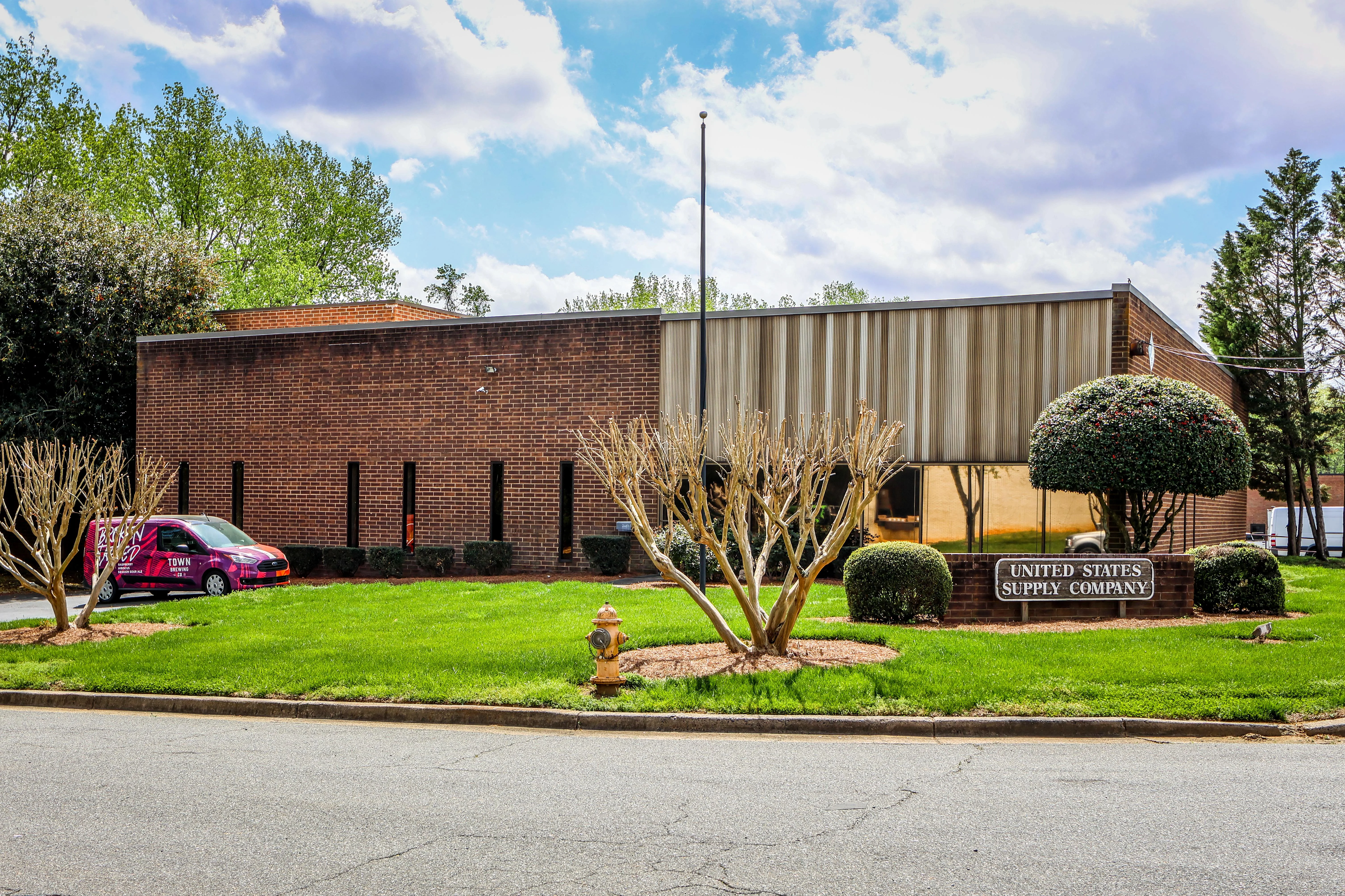 ±17,512 SF Available| For Sale or For Lease |… — Sale in Charlotte, NC, photo 1 of 8