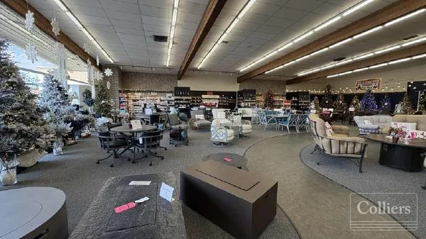 Prime Location Retail Space Available — Sale in Brookfield, WI, photo 3 of 8