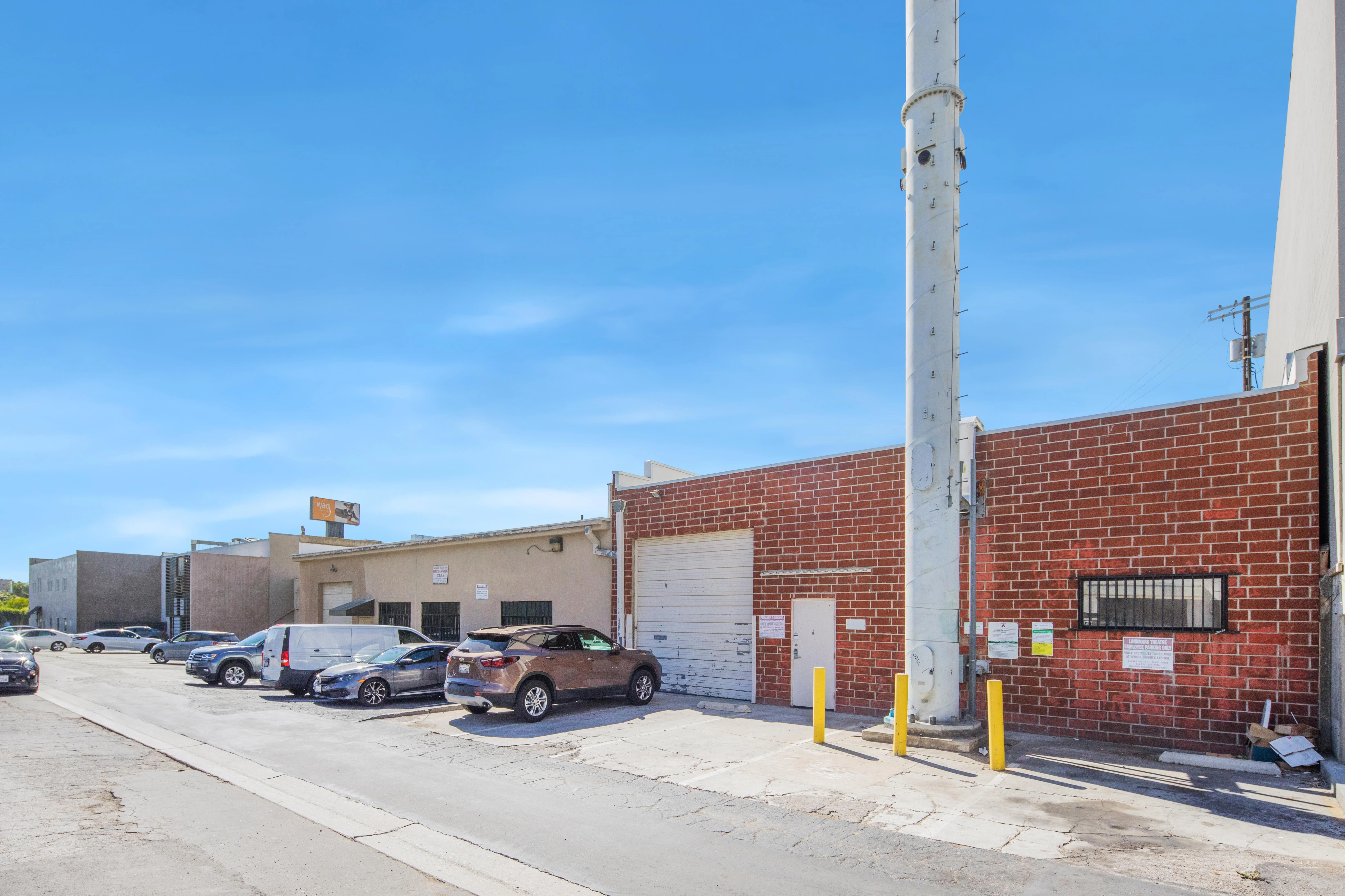 5,456 SF Multi-Use Industrial/Flex Building - For… — Sale in Los Angeles, CA, photo 2 of 8