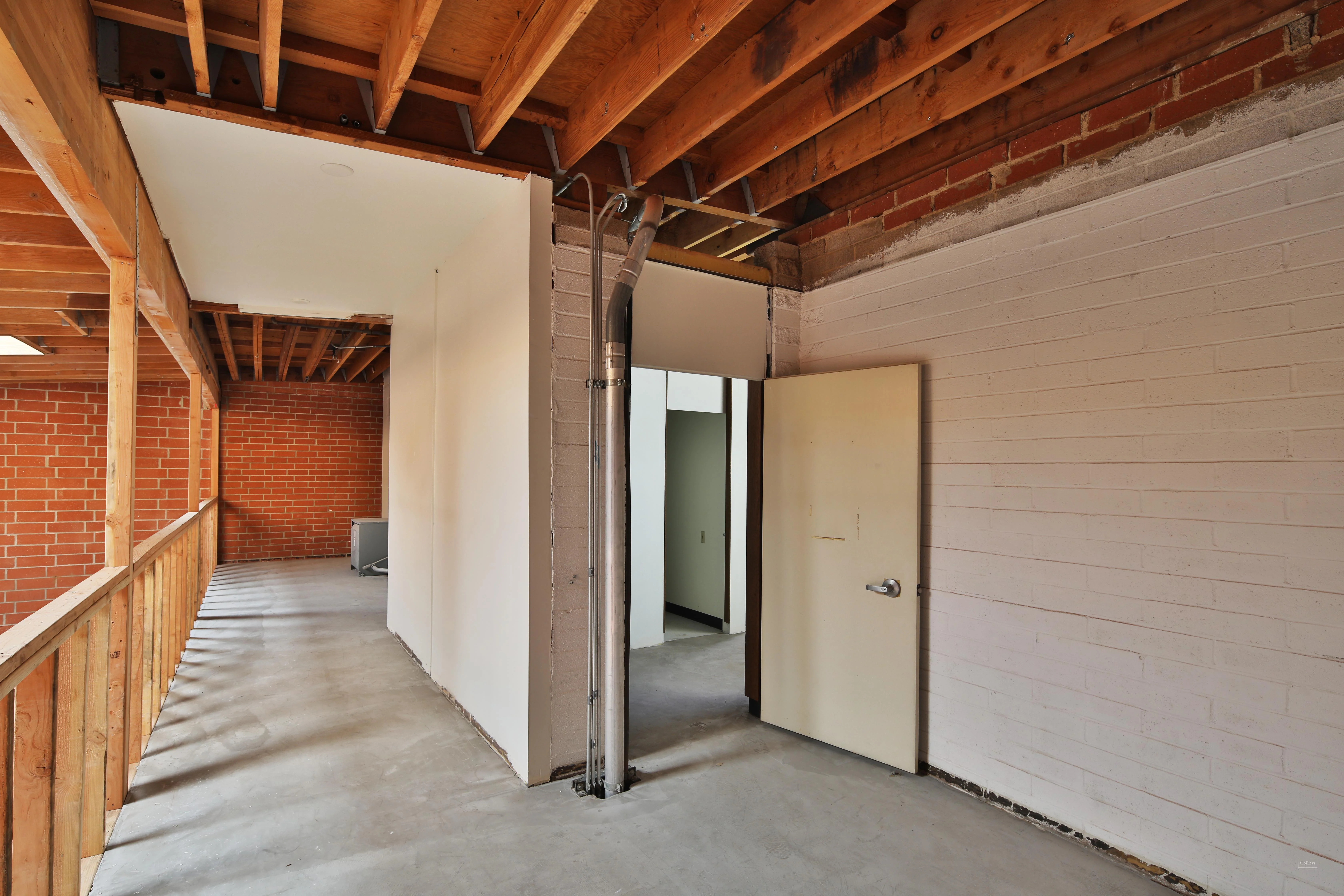 5,456 SF Multi-Use Industrial/Flex Building - For… — Sale in Los Angeles, CA, photo 4 of 8