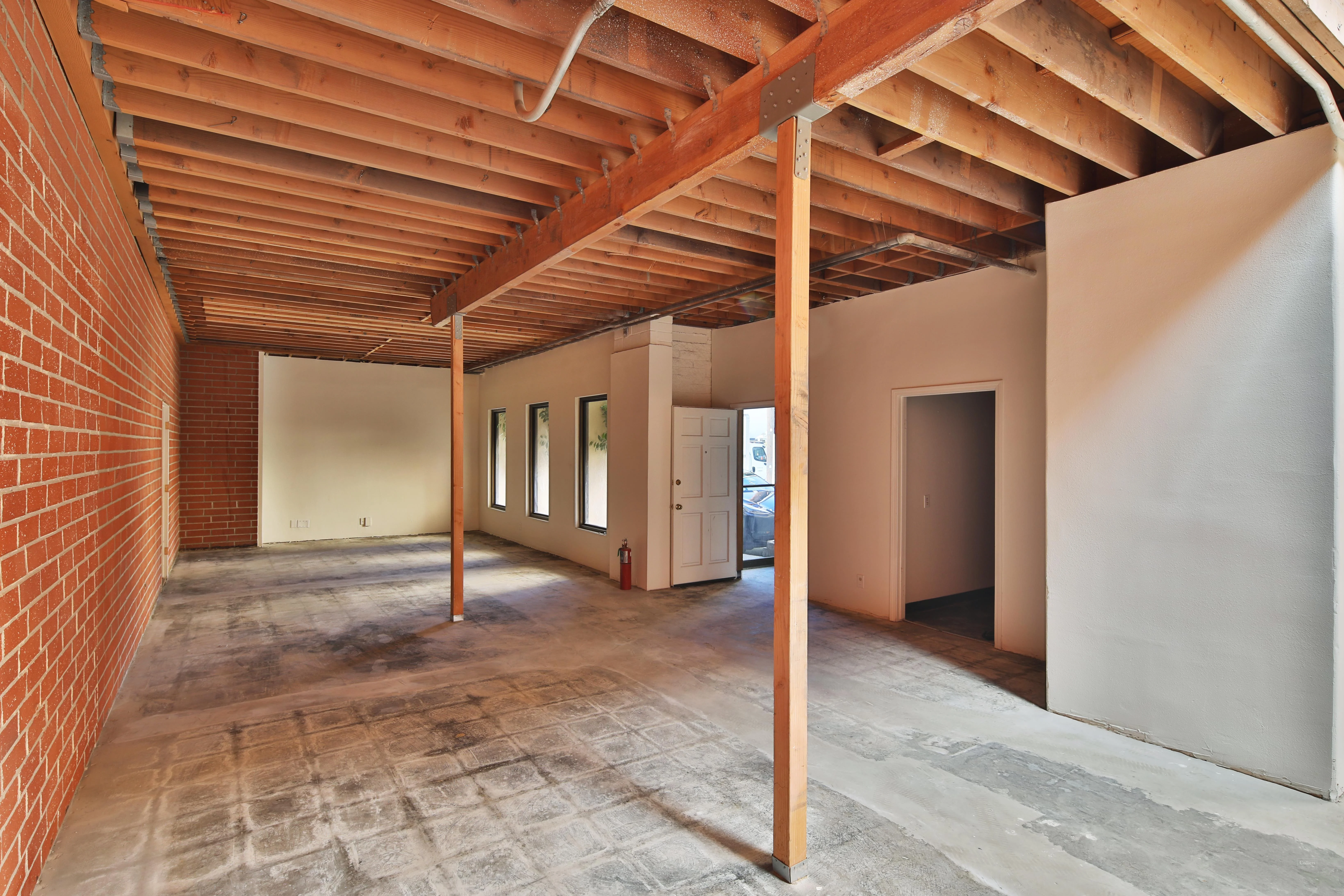 5,456 SF Multi-Use Industrial/Flex Building - For… — Sale in Los Angeles, CA, photo 5 of 8