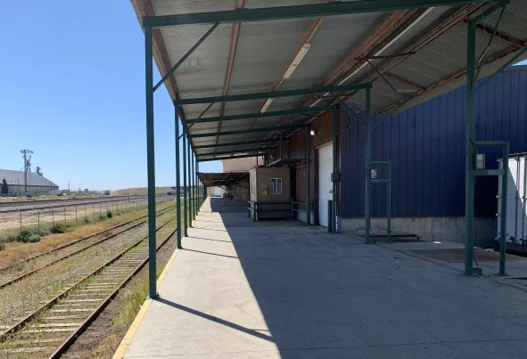 Industrial Warehouse | +/- 1,213,366 sf on 80.46… — Sale in Delano, CA, photo 3 of 3