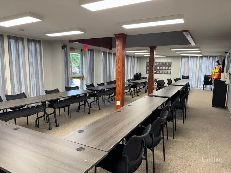 For Sale or Lease: Freestanding Office Building — Sale in Little Rock, AR, photo 3 of 8