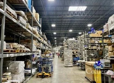 68,588-99,365 SF For Lease or 99,365 SF For Sale in… — Sale in Arlington Heights, IL, photo 2 of 8