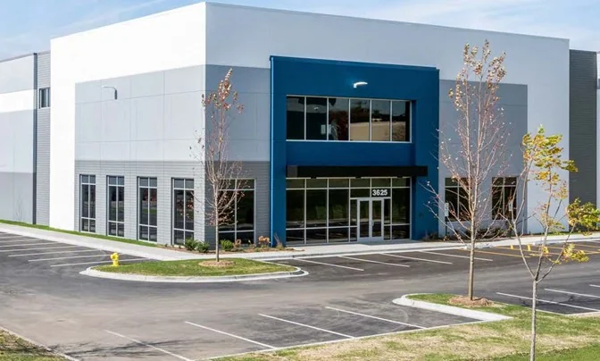 68,588-99,365 SF For Lease or 99,365 SF For Sale in… — Sale in Arlington Heights, IL, photo 8 of 8