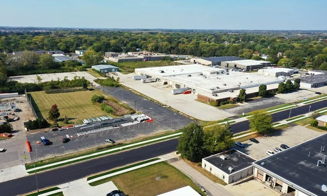 +/- 25,000 - 111,652 SF Available For Sale and Lease — Sale in Milwaukee, WI, photo 7 of 8