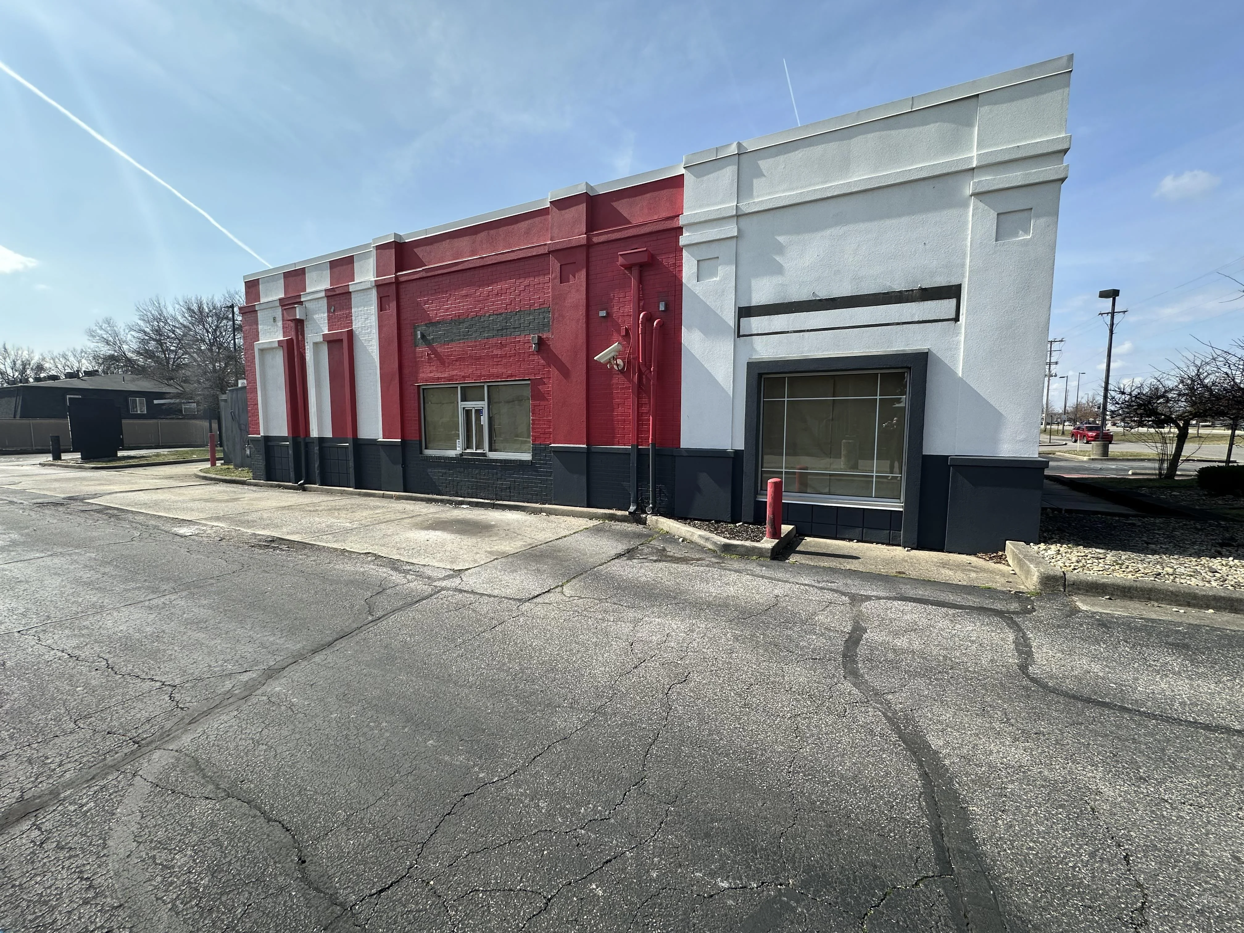 2081 Morse Rd. — Sale in Columbus, OH, photo 2 of 8