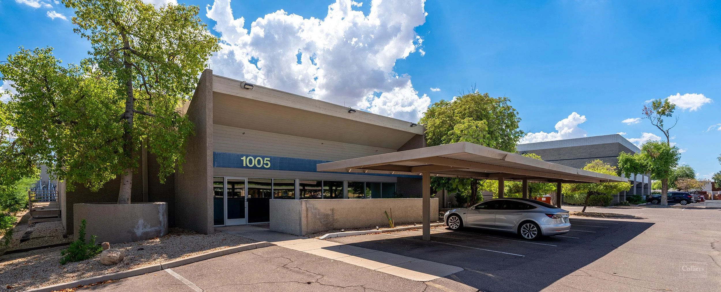 Industrial Flex-Data Center-Manufacturing Building… — Sale in Tempe, AZ, photo 2 of 8