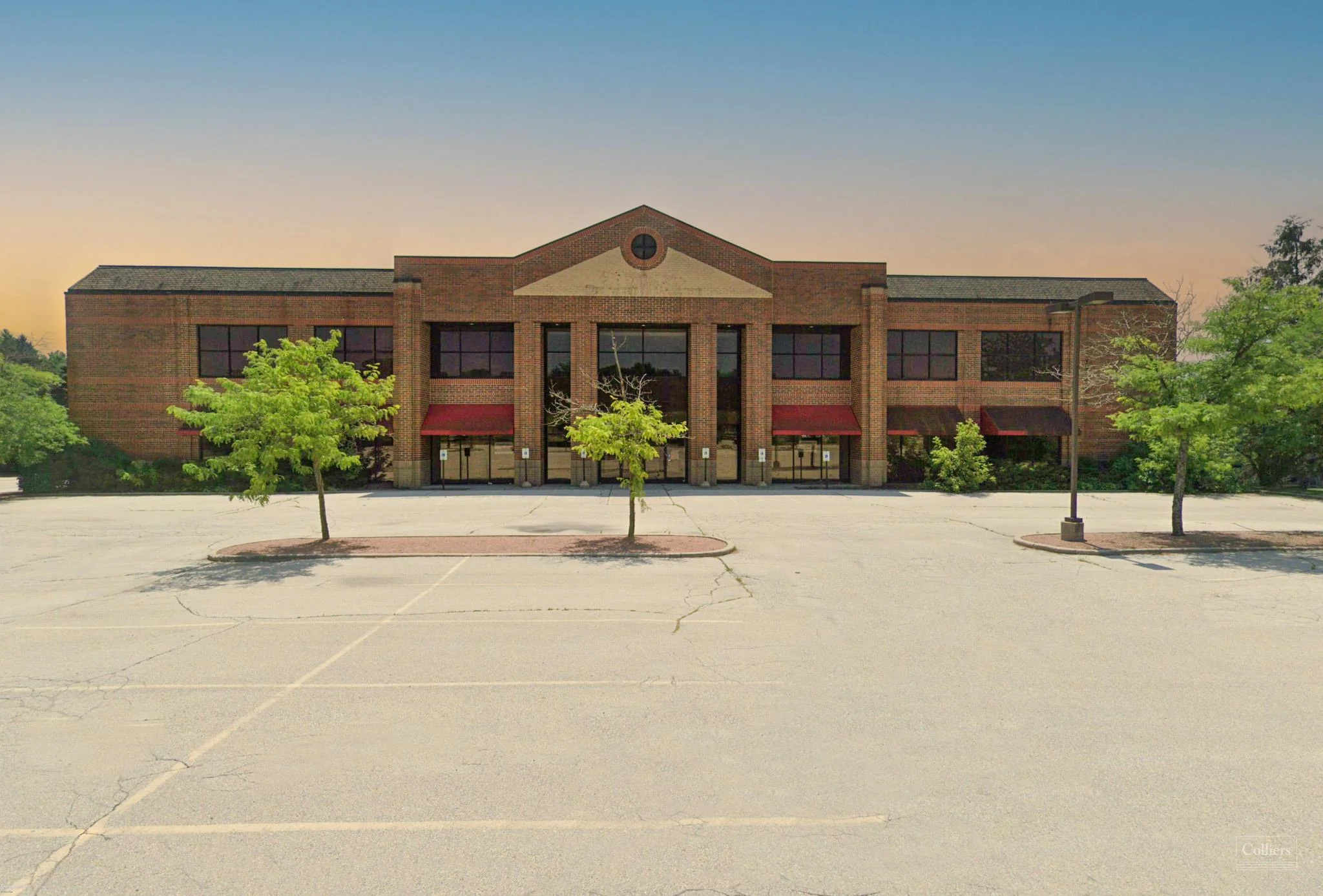 Retail Building Available in High Visibility Location — Sale in Brookfield, WI, photo 1 of 8