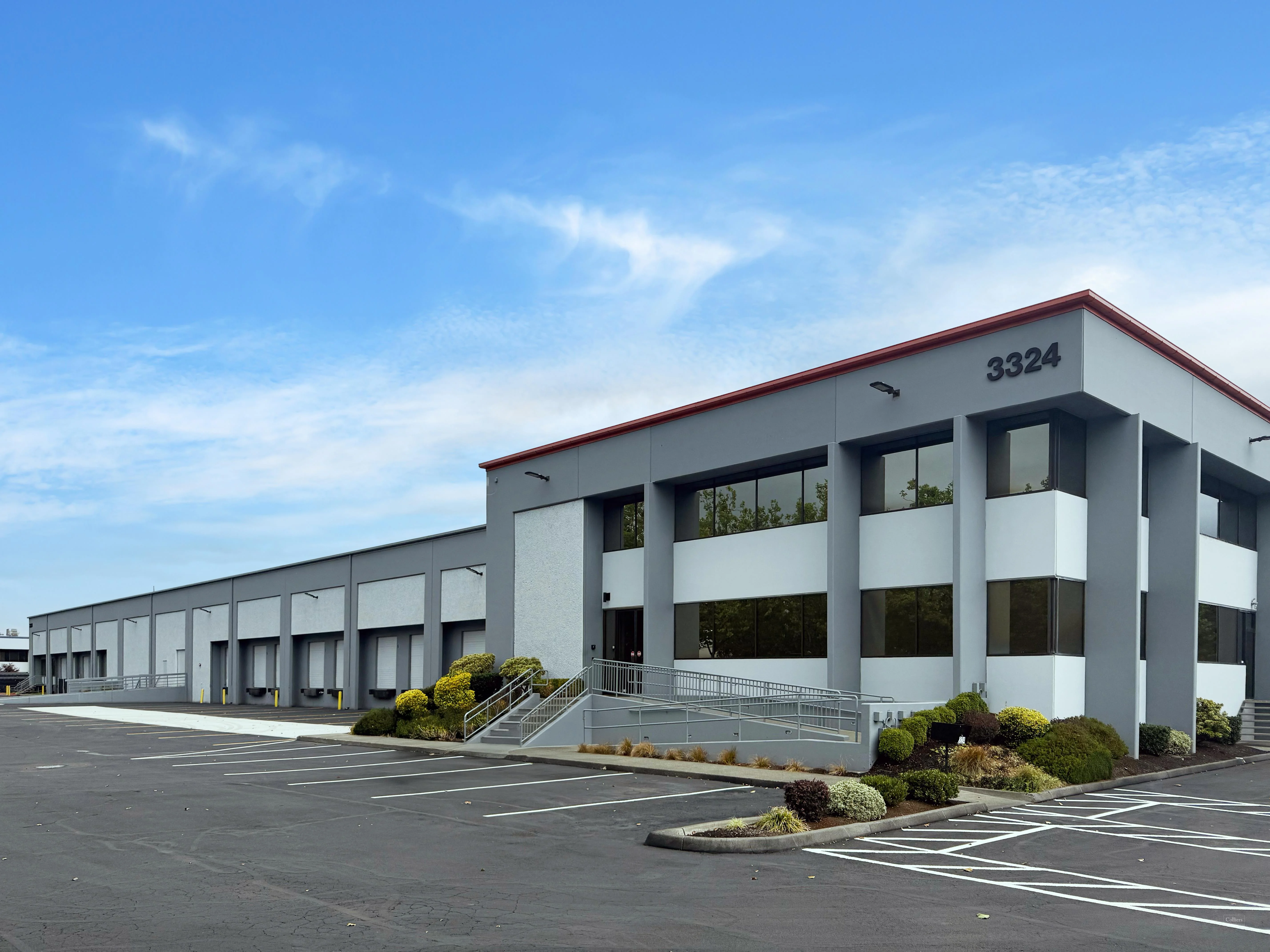 104,350 SF For Sale or Lease - Divisible — Sale in Renton, WA, photo 1 of 8