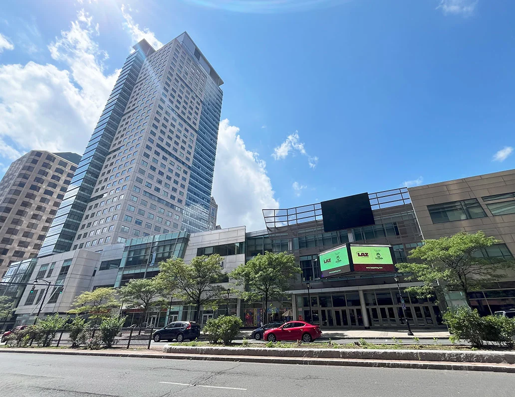 Hartford 21 — Lease in Hartford, CT, photo 1 of 8