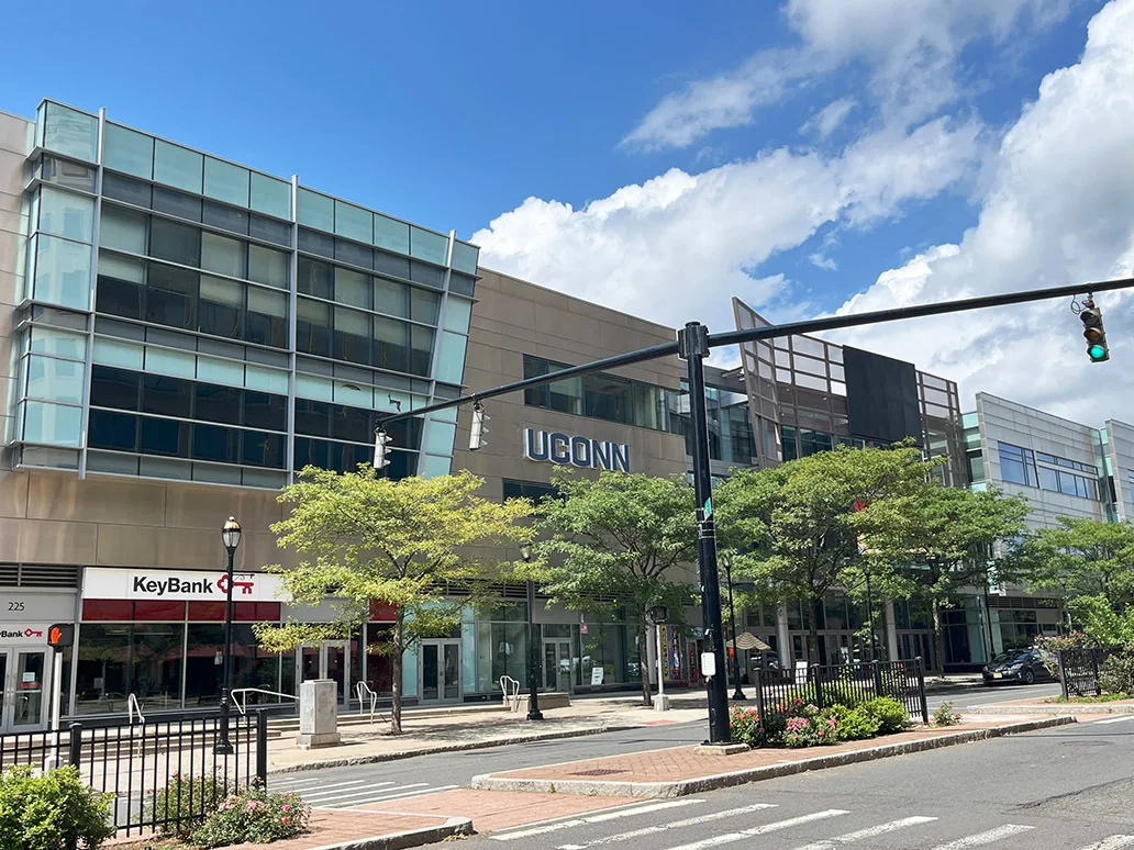 Hartford 21 — Lease in Hartford, CT, photo 3 of 8