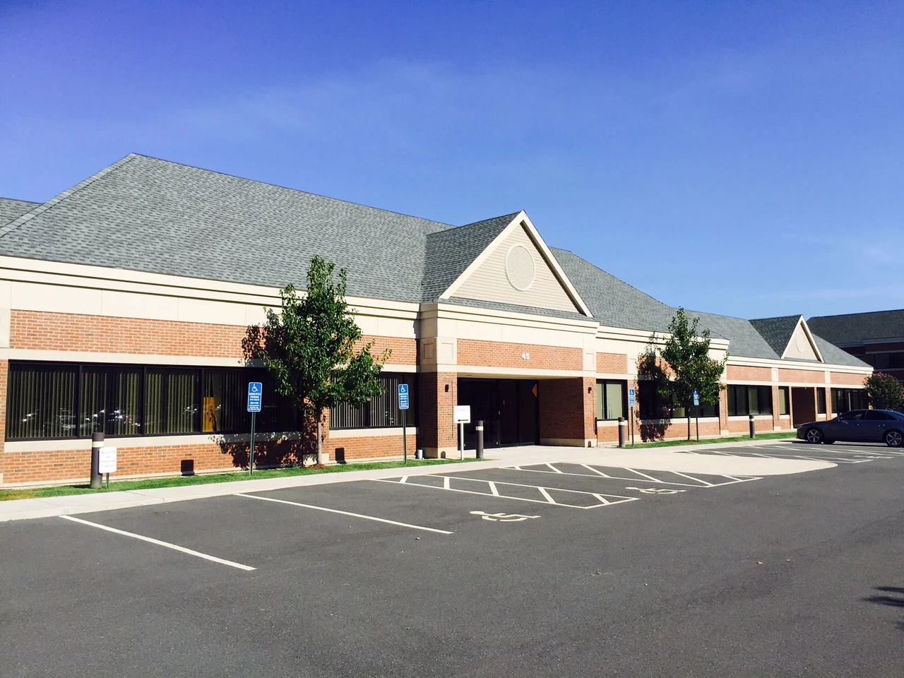 Office in Avon, CT — Sale in Avon, CT, photo 2 of 8