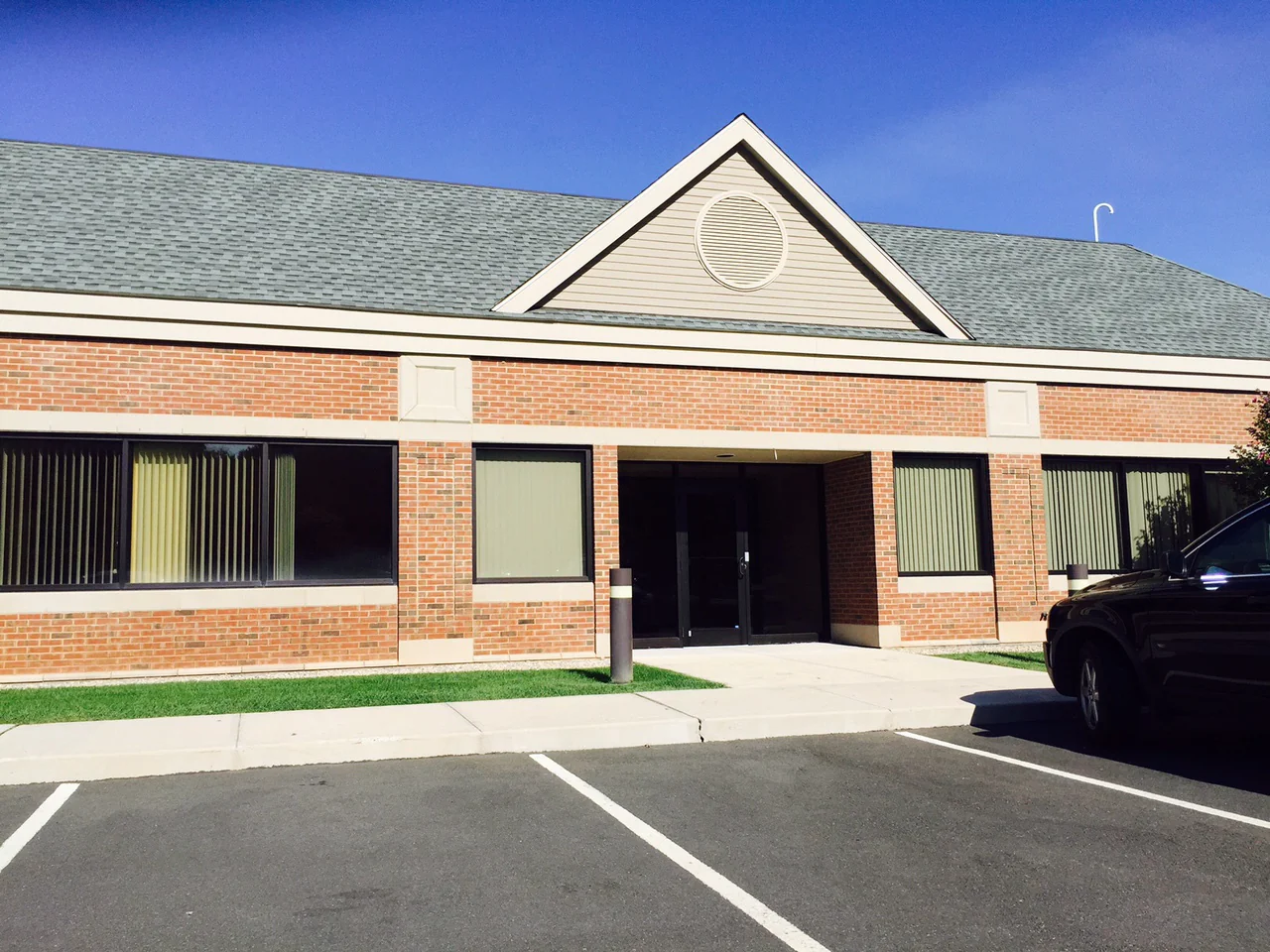 Office in Avon, CT — Sale in Avon, CT, photo 4 of 8