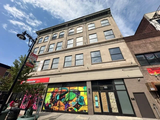 Retail in Newark, NJ — Lease in Newark, NJ, photo 2 of 2