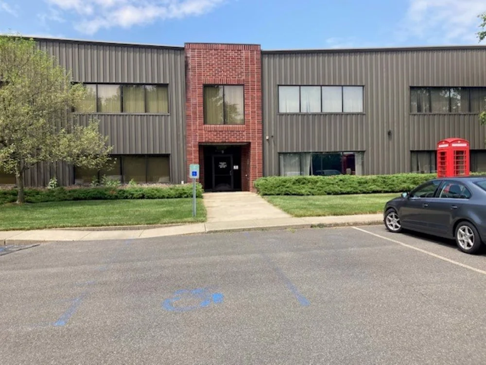Office in Halfmoon, NY — Lease in Halfmoon, NY, photo 1 of 8