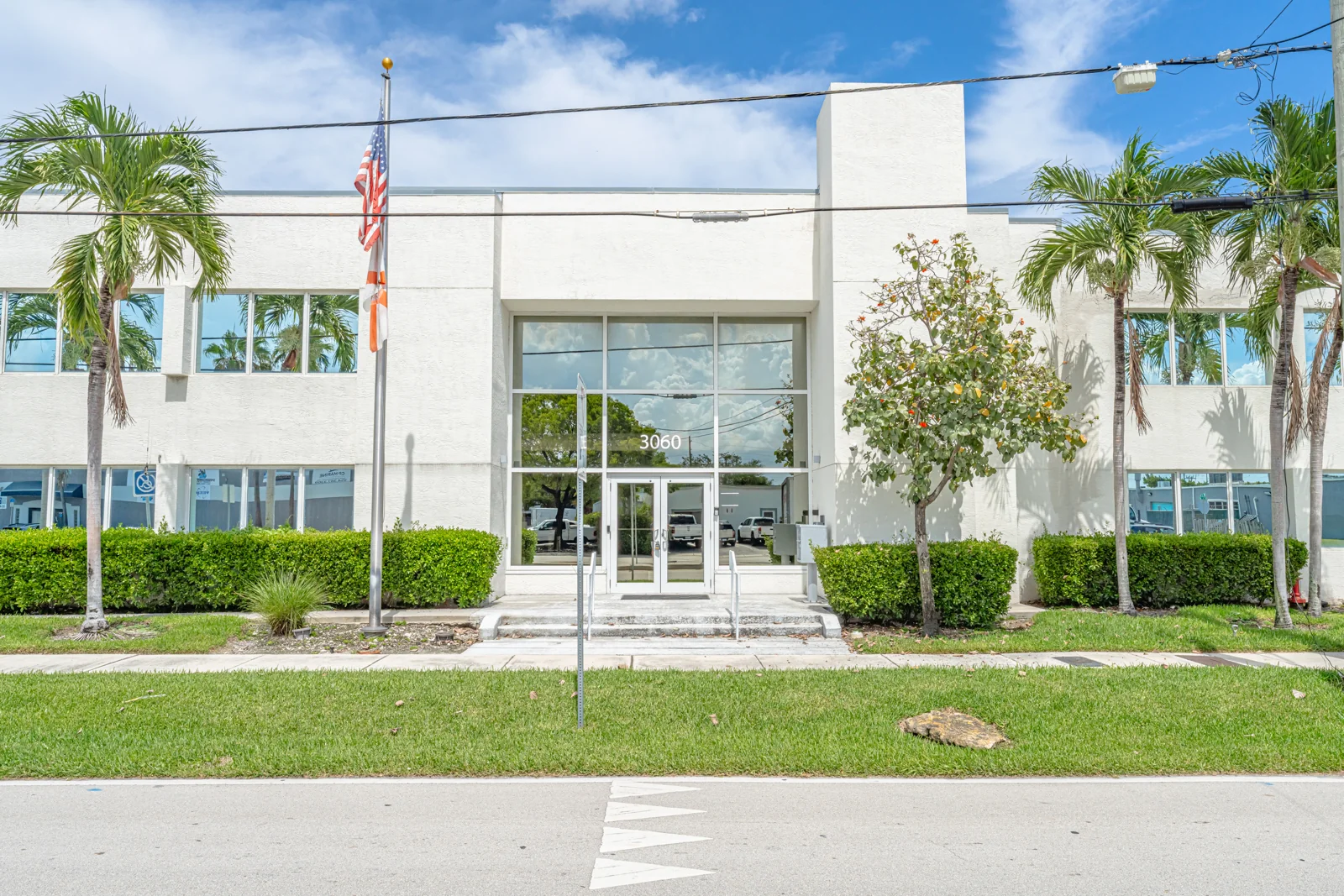 Industrial in Fort Lauderdale, FL — Sale in Fort Lauderdale, FL, photo 5 of 8