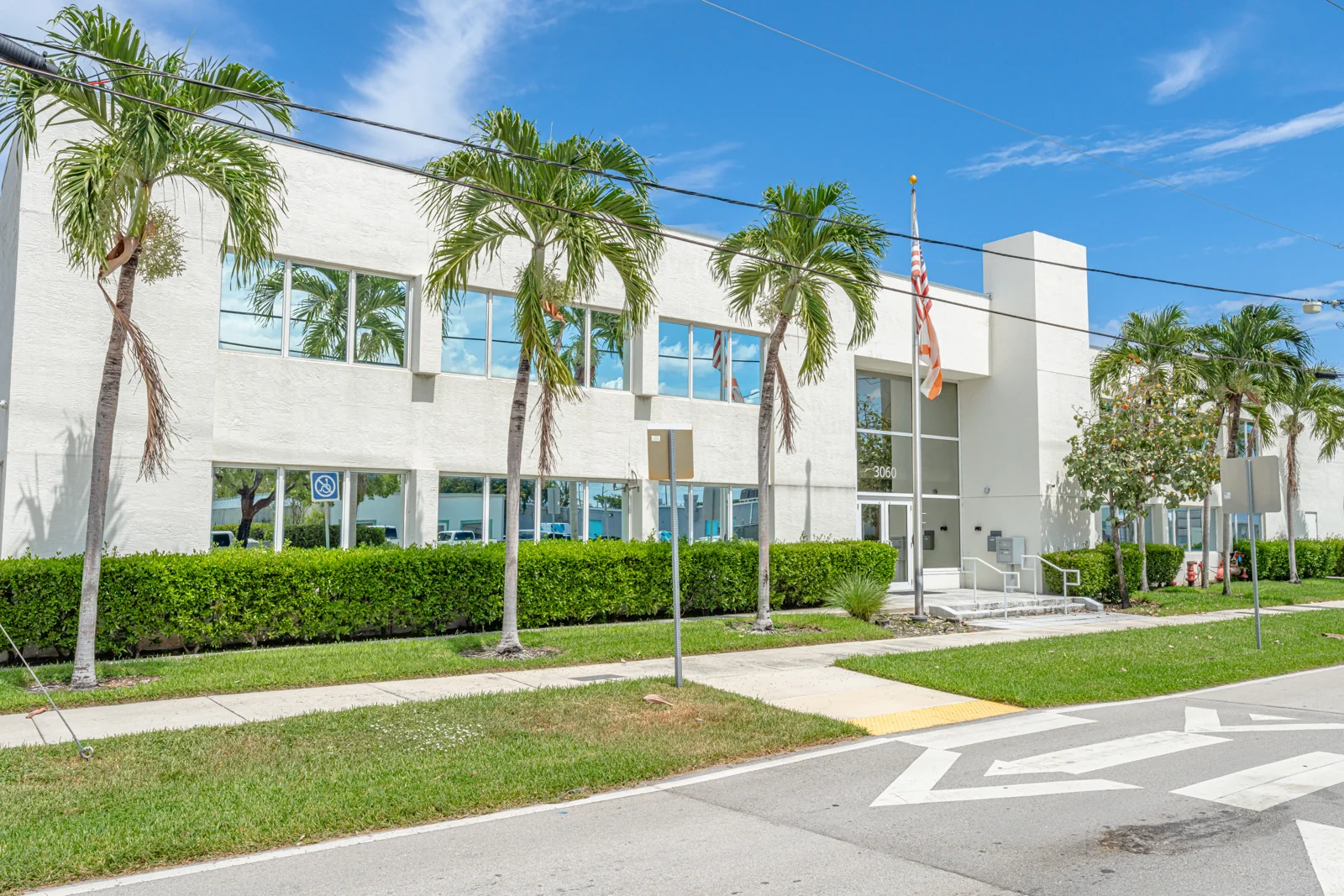 Industrial in Fort Lauderdale, FL — Sale in Fort Lauderdale, FL, photo 6 of 8