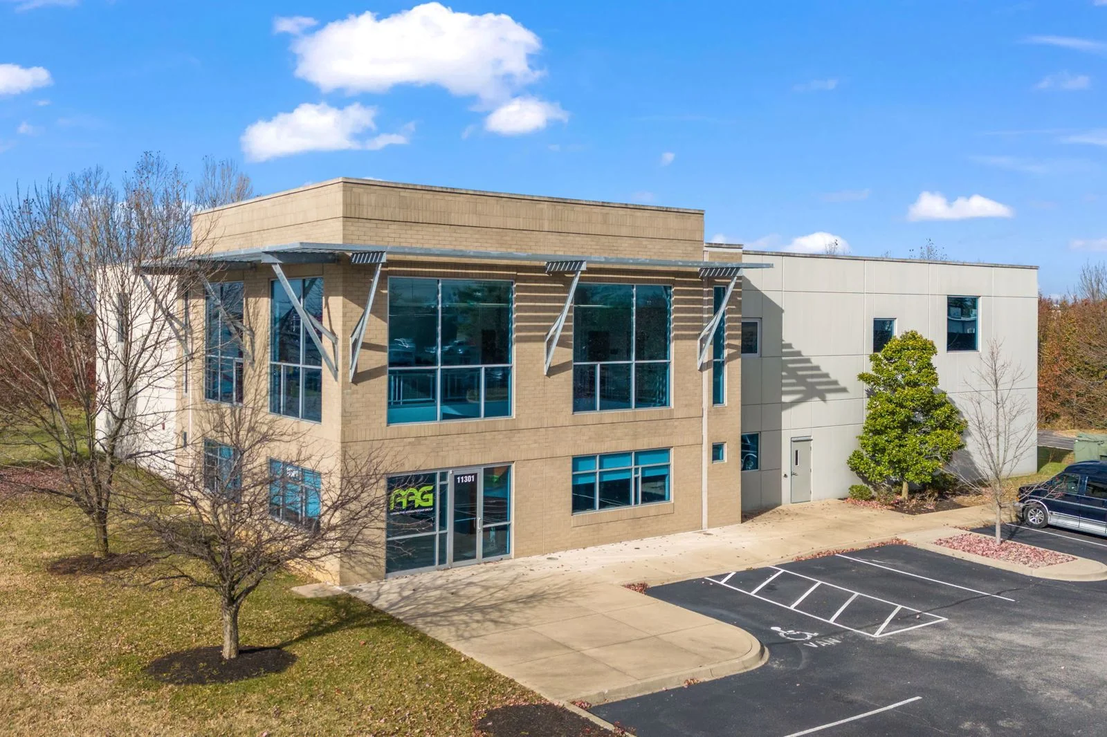 11301 Decimal Drive — Lease in Louisville, KY, photo 1 of 1