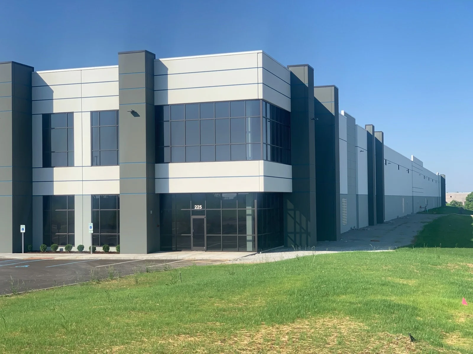 Industrial in Jeffersonville, IN — Sale in Jeffersonville, IN, photo 3 of 5