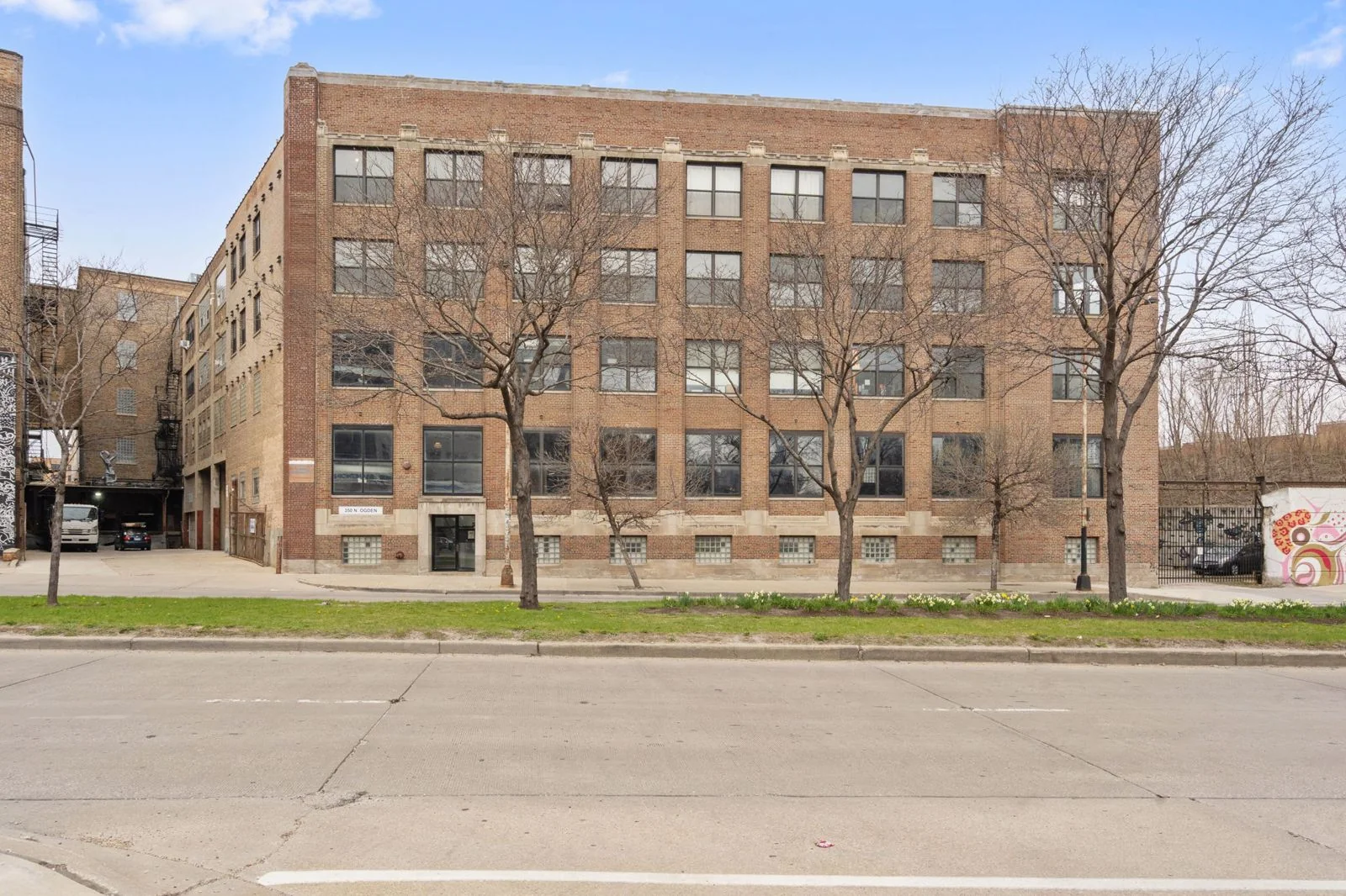 Industrial in Chicago, IL — Sale in Chicago, IL, photo 2 of 8
