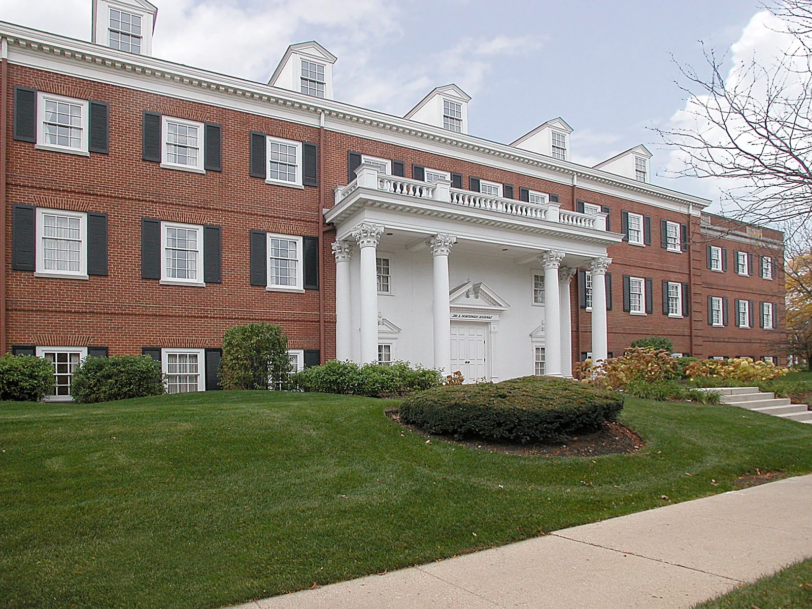 Park Ridge Plaza — Lease in Park Ridge, IL, photo 2 of 2