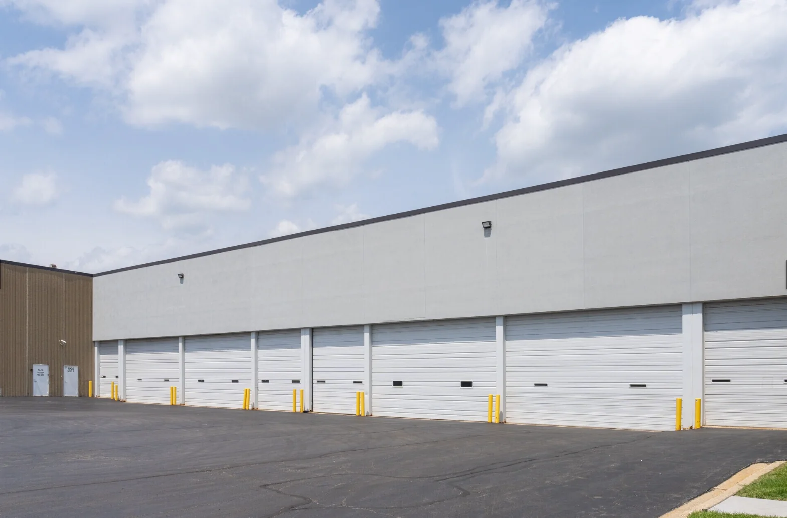 Industrial in Des Plaines, IL — Lease in Des Plaines, IL, photo 2 of 2