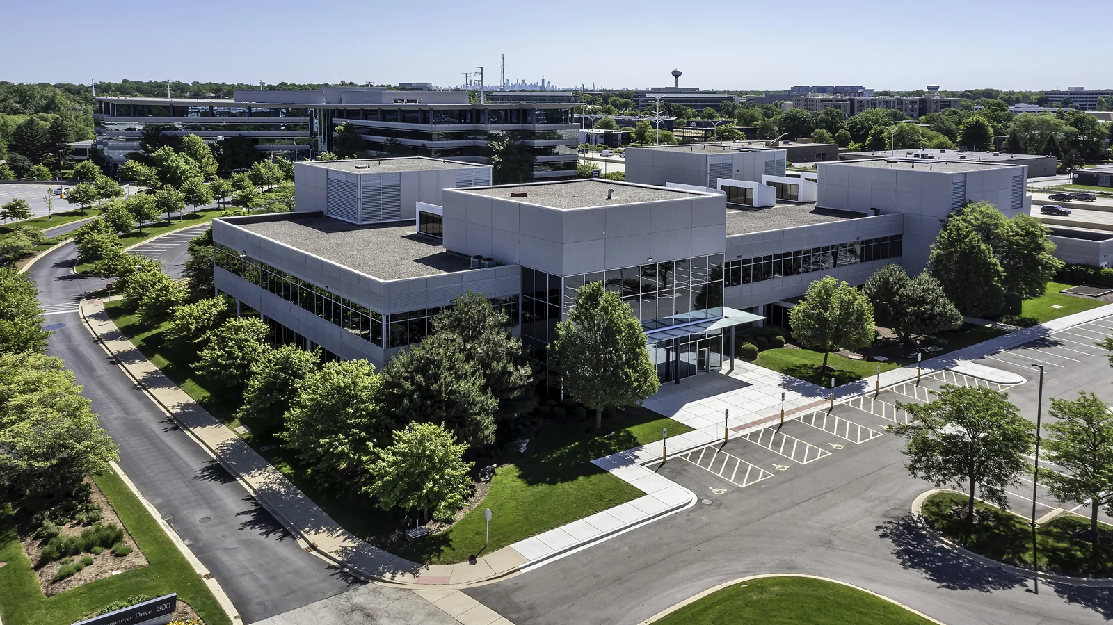 Office in Oak Brook, IL — Lease in Oak Brook, IL, photo 1 of 1