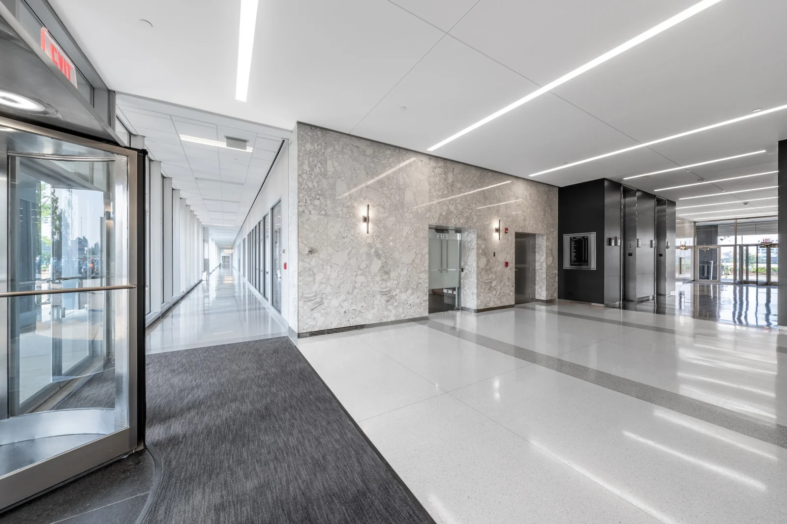 Oak Brook 22 — Lease in Oak Brook, IL, photo 5 of 8
