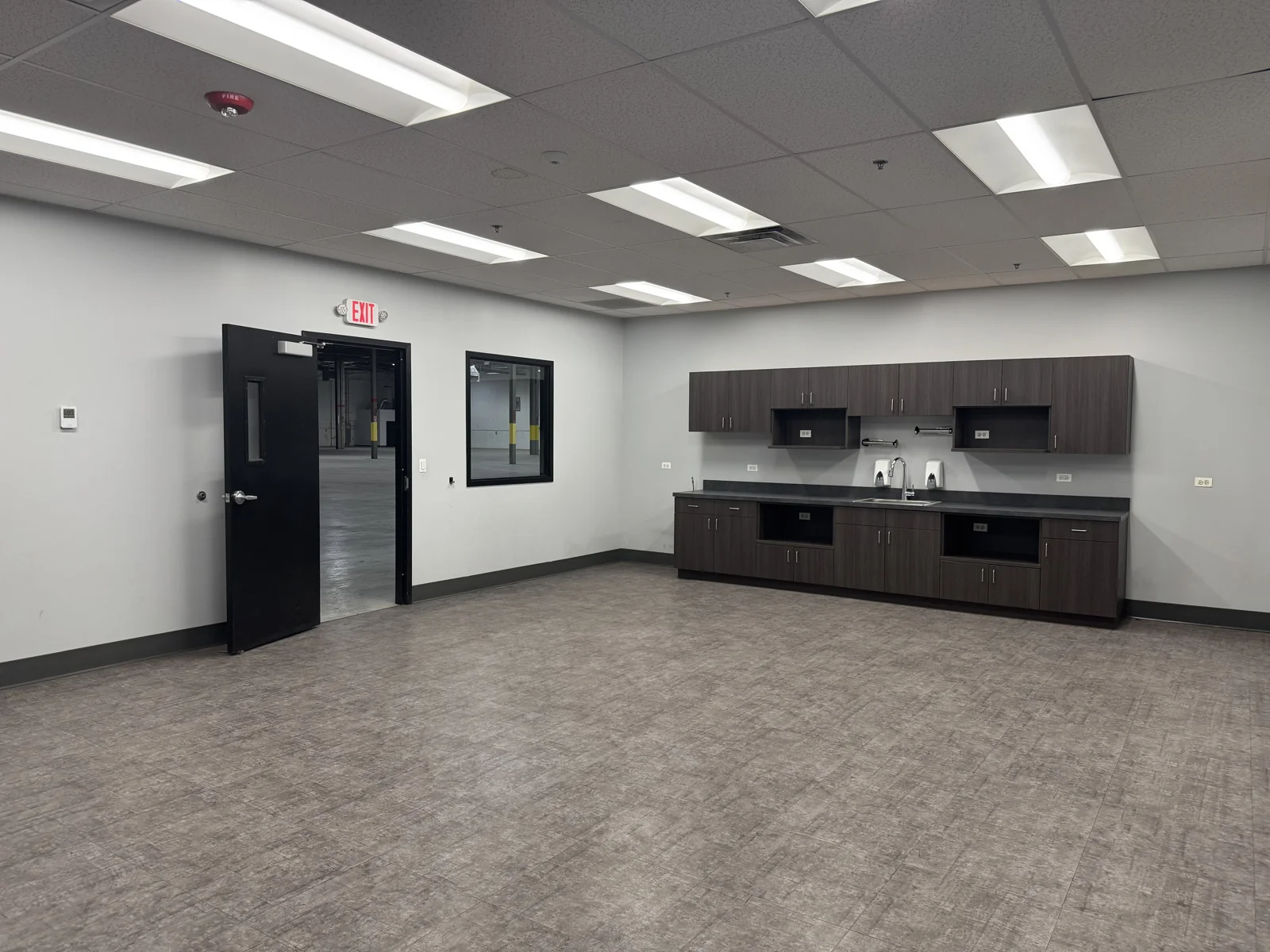 Industrial in Schaumburg, IL — Lease in Schaumburg, IL, photo 3 of 3