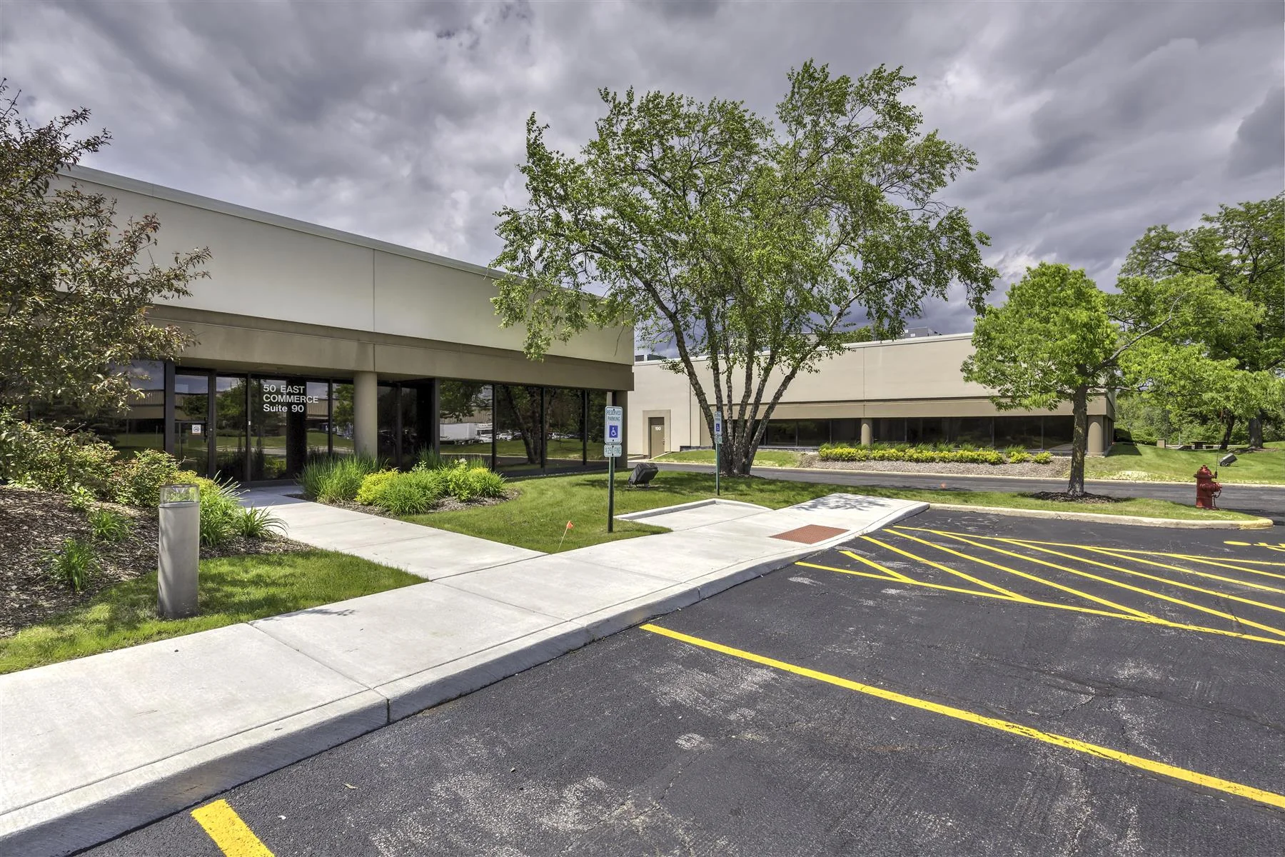 Commerce Center — Lease in Schaumburg, IL, photo 7 of 8