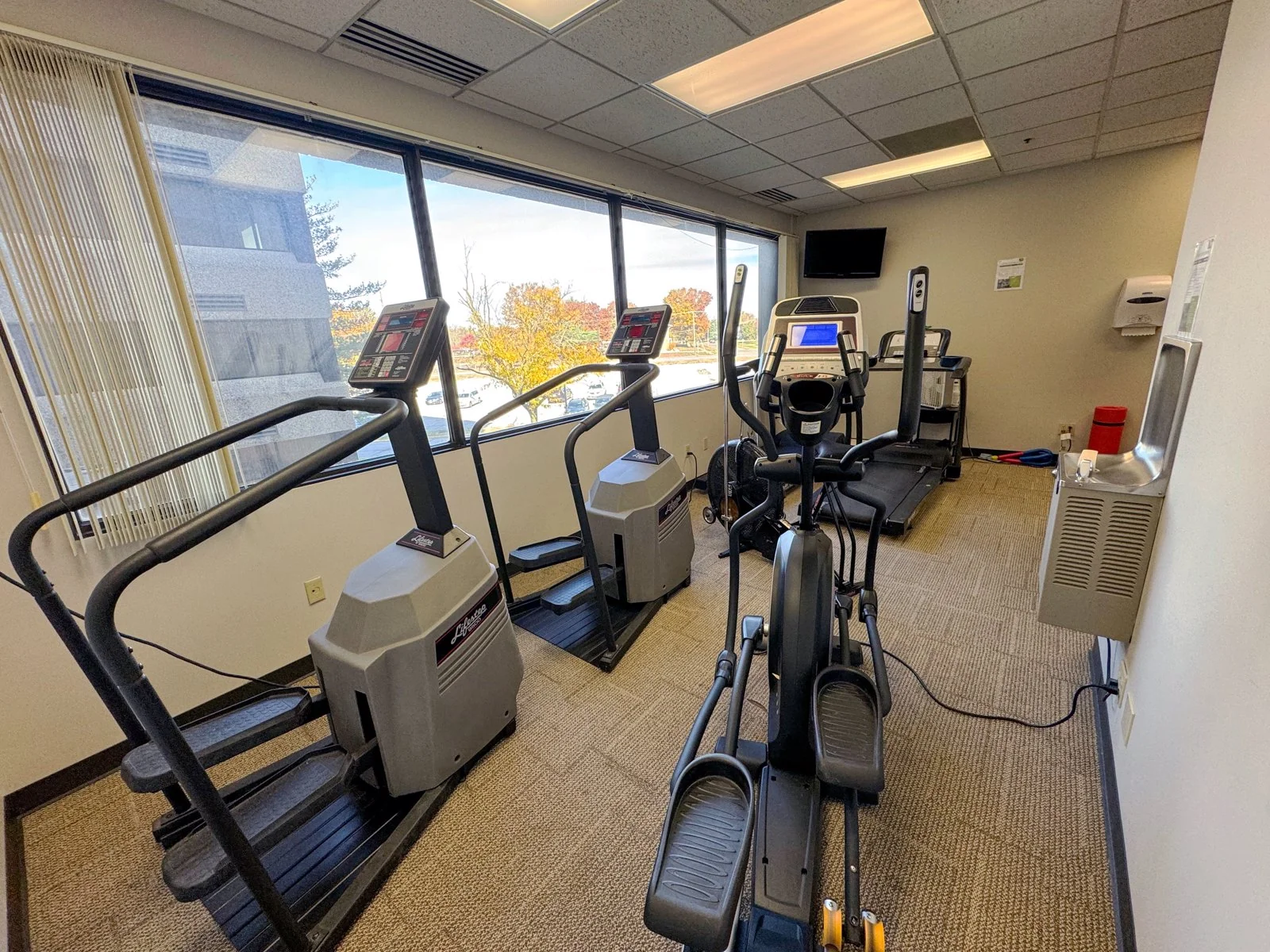 Merle Hay Centre — Lease in Urbandale, IA, photo 7 of 8