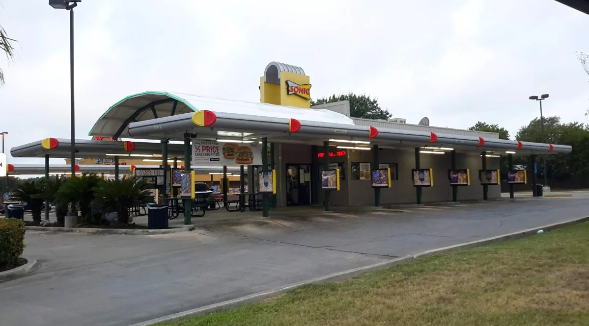 Former Sonic For Lease/Sale — Sale in San Antonio, TX, photo 2 of 2