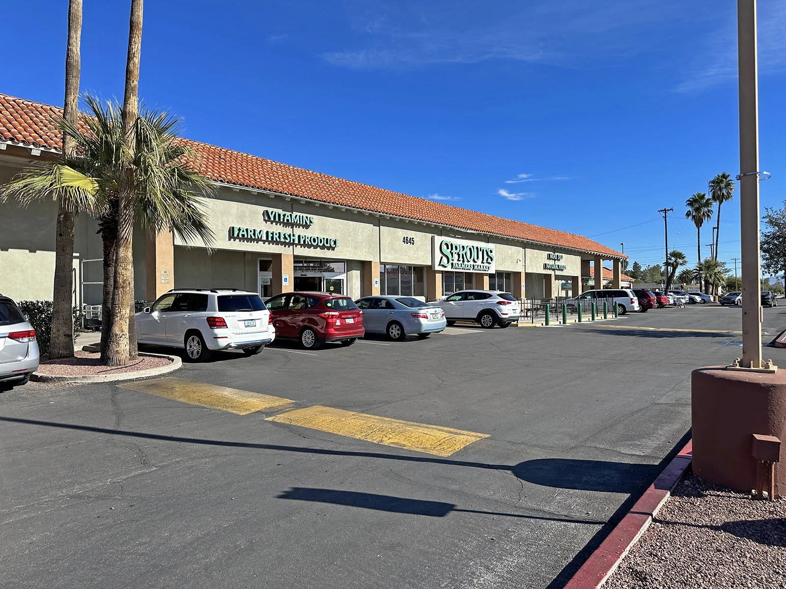 Mission Plaza — Lease in Tucson, AZ, photo 1 of 3