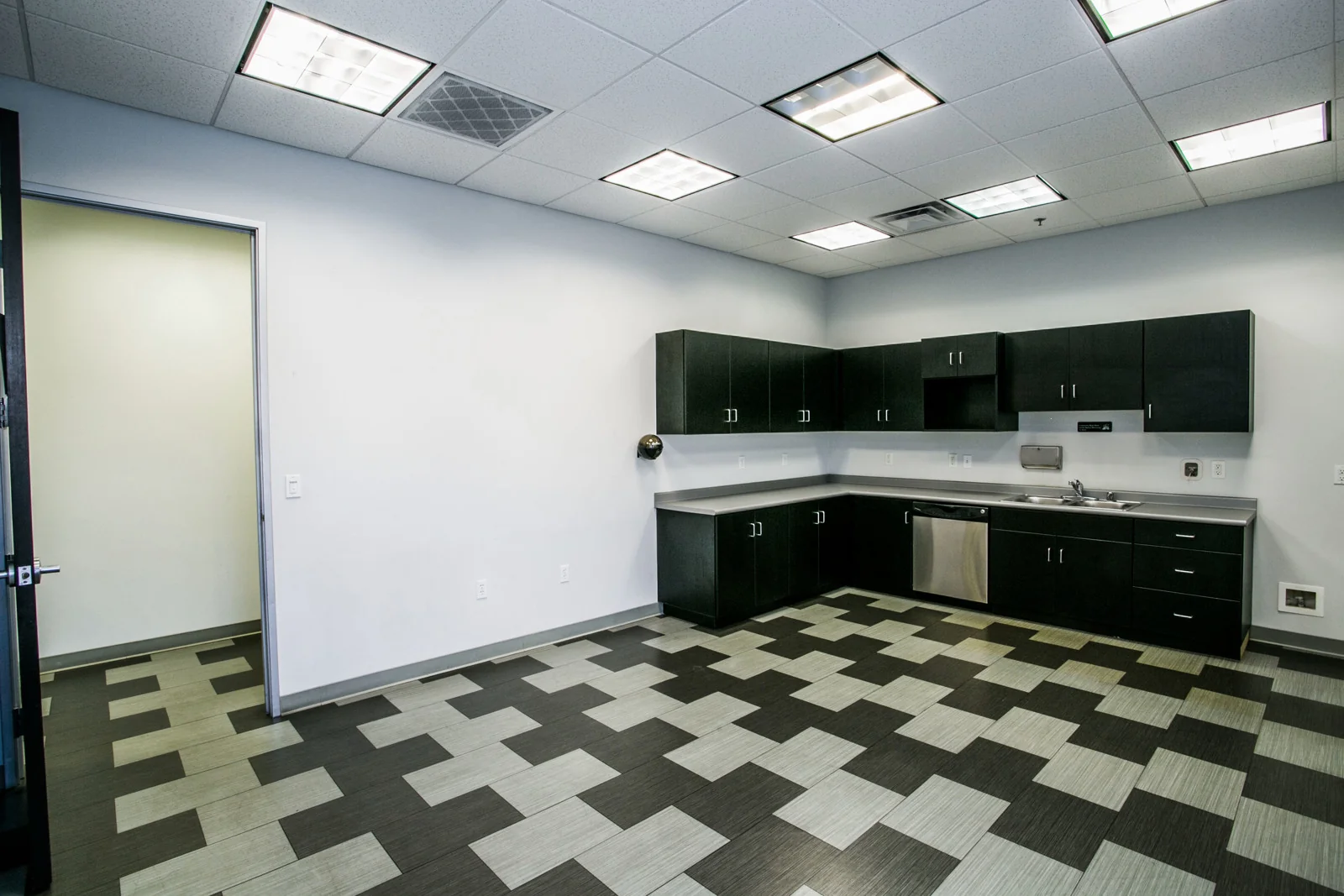 Horizon Ridge Professional Park East — Sale in Henderson, NV, photo 5 of 8