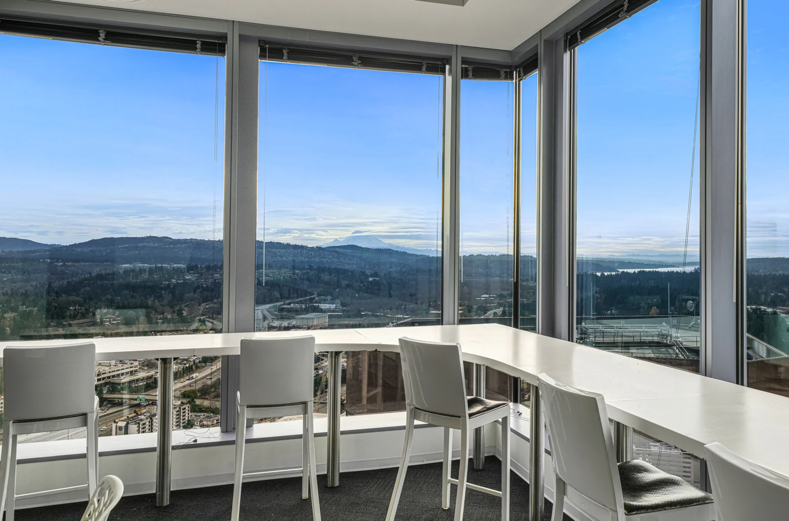 City Center Plaza — Lease in Bellevue, WA, photo 6 of 8