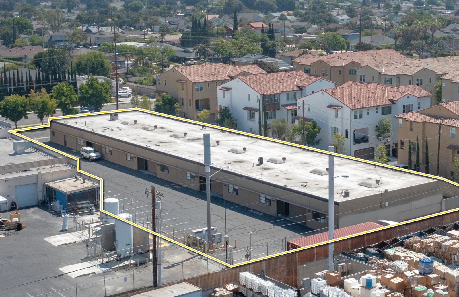 Industrial in Anaheim, CA — Lease in Anaheim, CA, photo 2 of 3