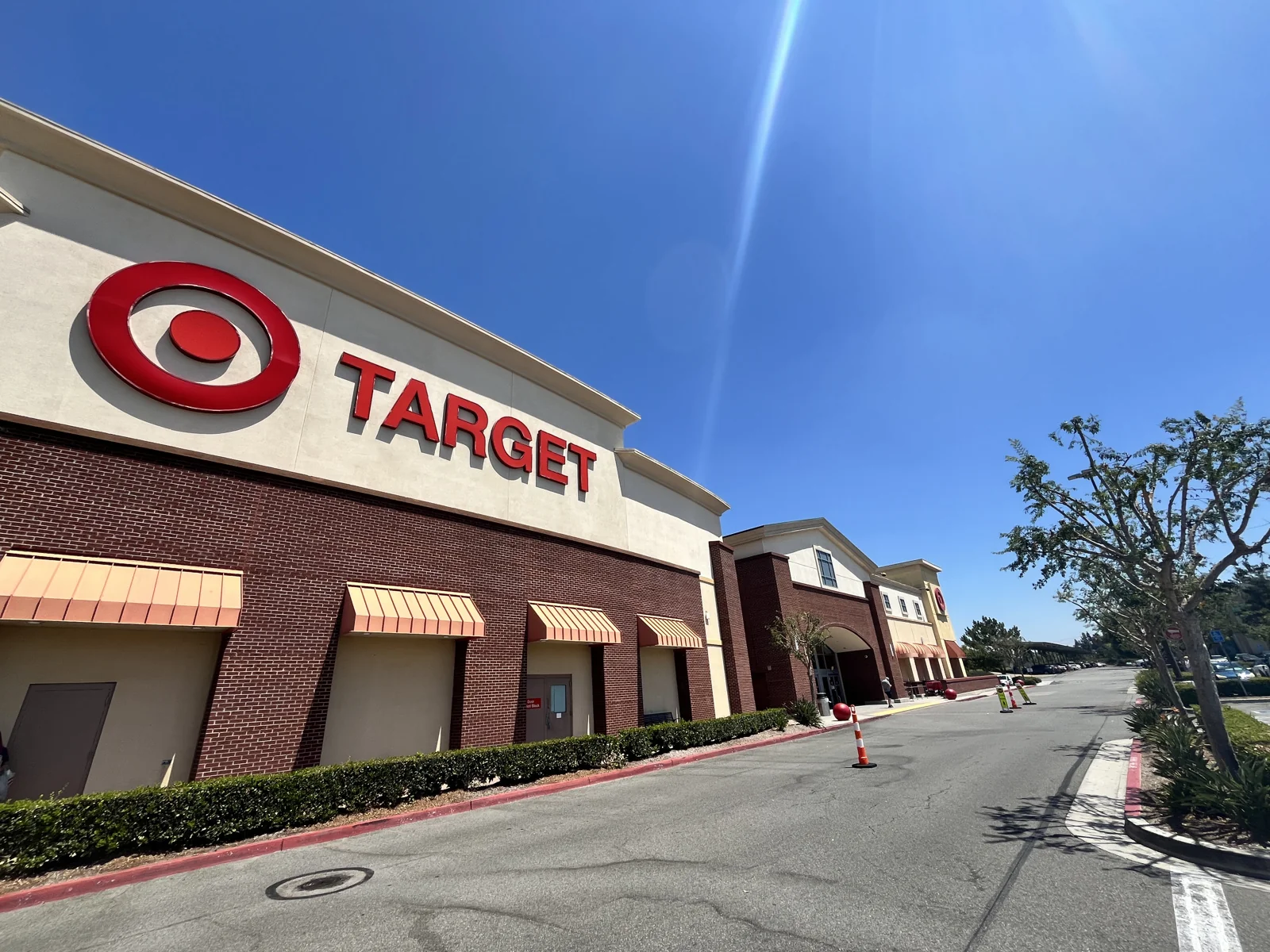 Retail in Fullerton, CA — Lease in Fullerton, CA, photo 2 of 5