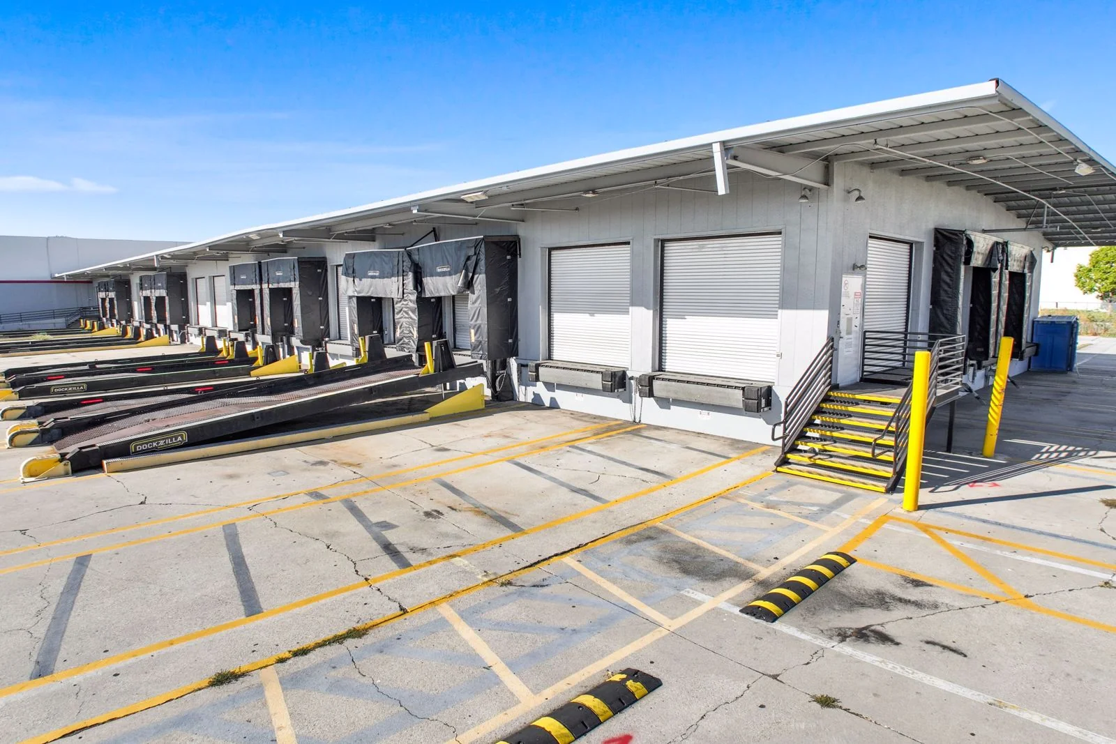 Industrial in Buena Park, CA — Lease in Buena Park, CA, photo 4 of 5