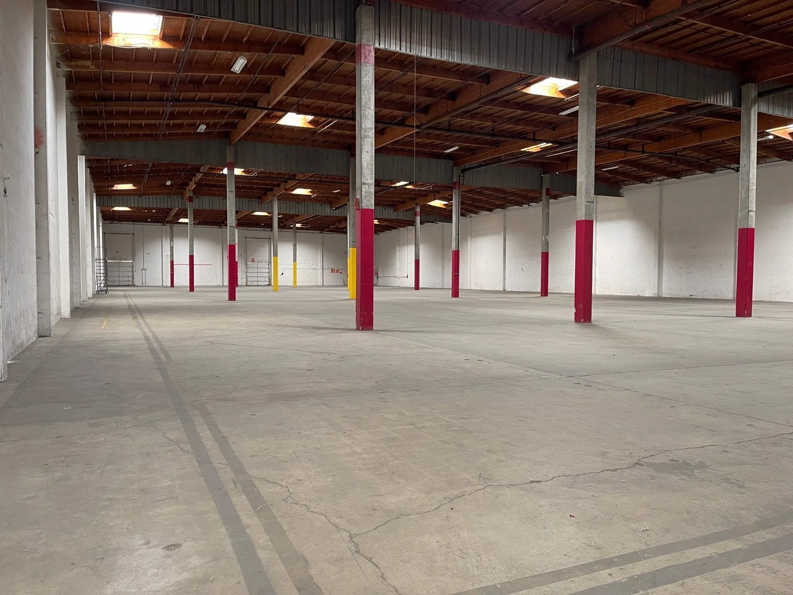 Industrial in Vernon, CA — Lease in Vernon, CA, photo 5 of 6
