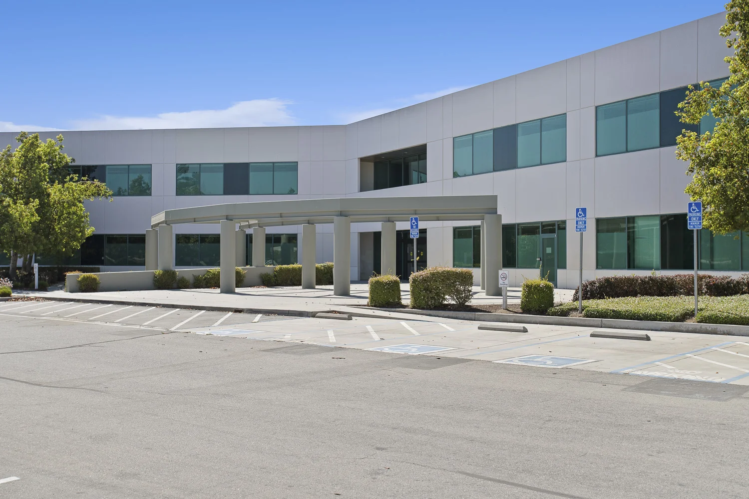 Blythe Corporate Campus — Sale in Fresno, CA, photo 7 of 8
