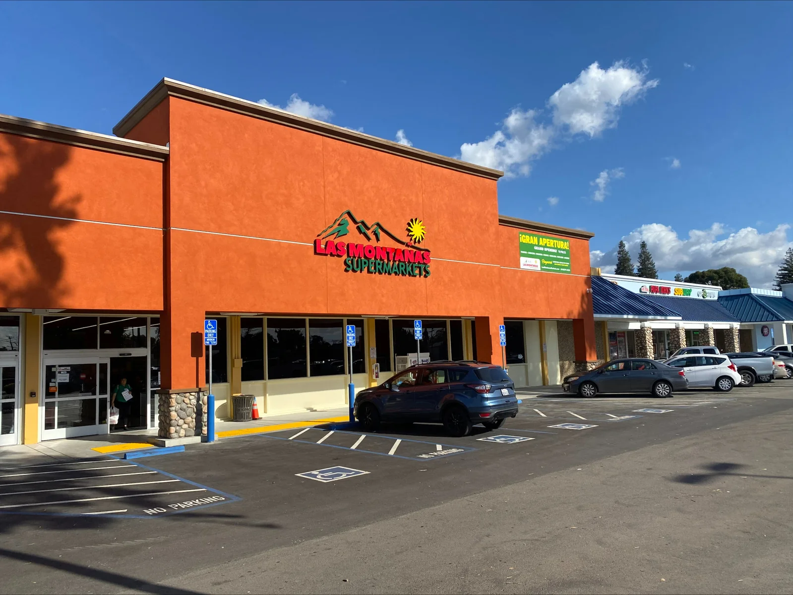 Creekside Center — Lease in Hayward, CA, photo 2 of 4