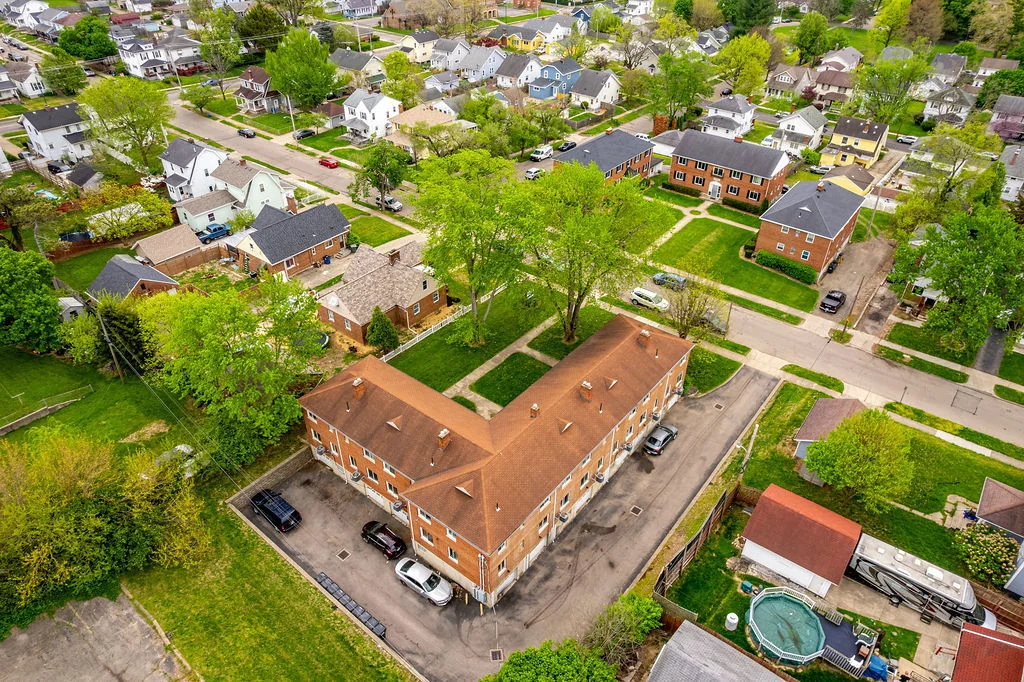 Williamsburg Place — Sale in Dayton, OH, photo 2 of 8