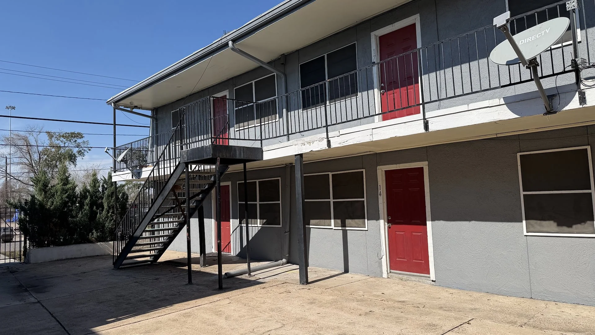 Dodson View Apartments — Sale in Houston, TX, photo 1 of 6