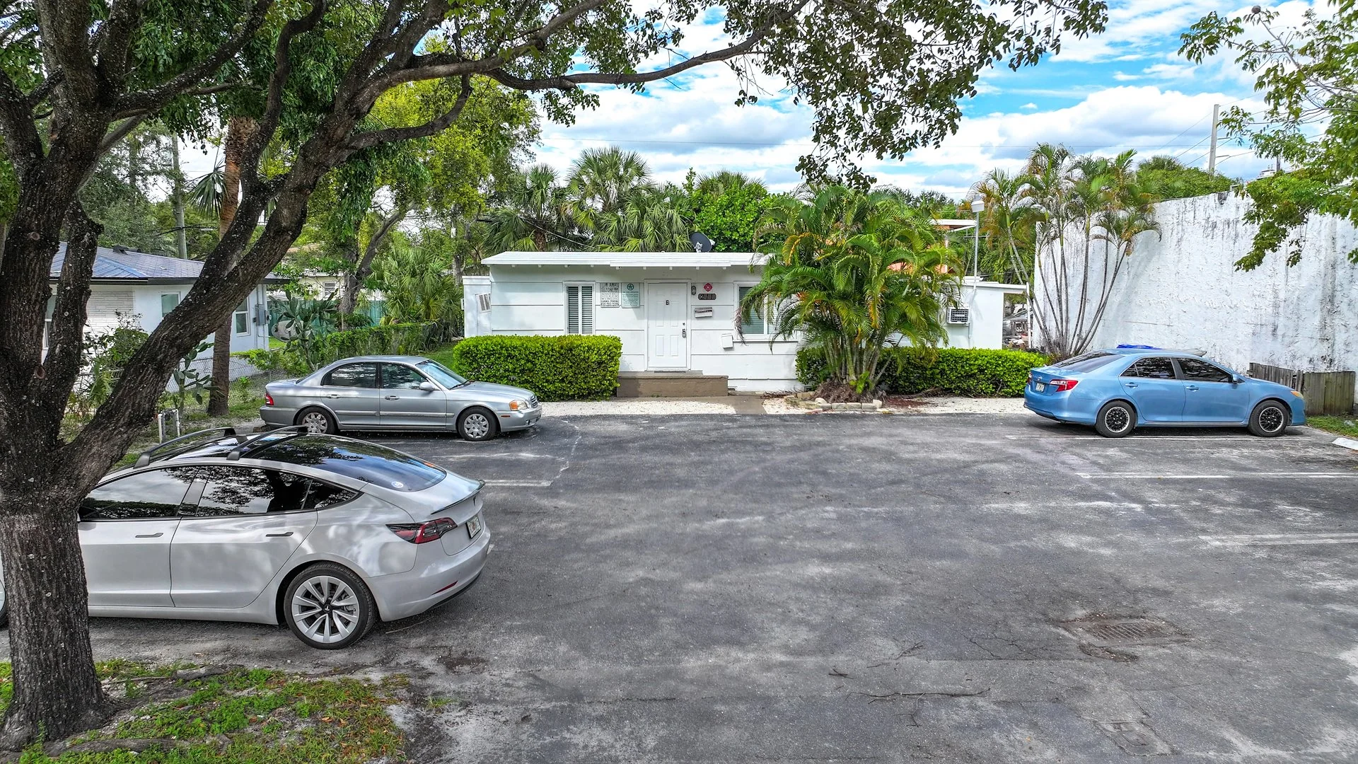 Avondale Flats — Sale in Pompano Beach, FL, photo 1 of 2