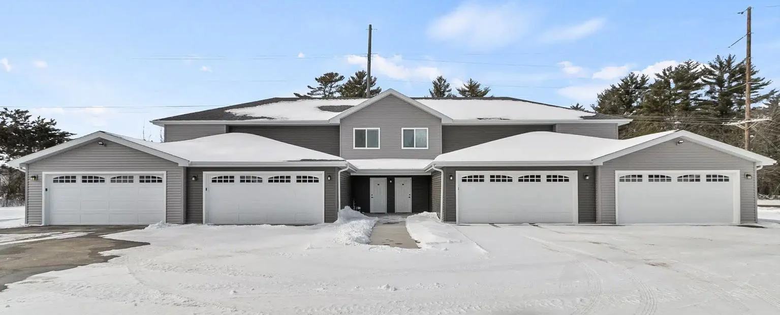 Pine Creek II Apartments — Sale in Wisconsin Dells, WI, photo 1 of 5