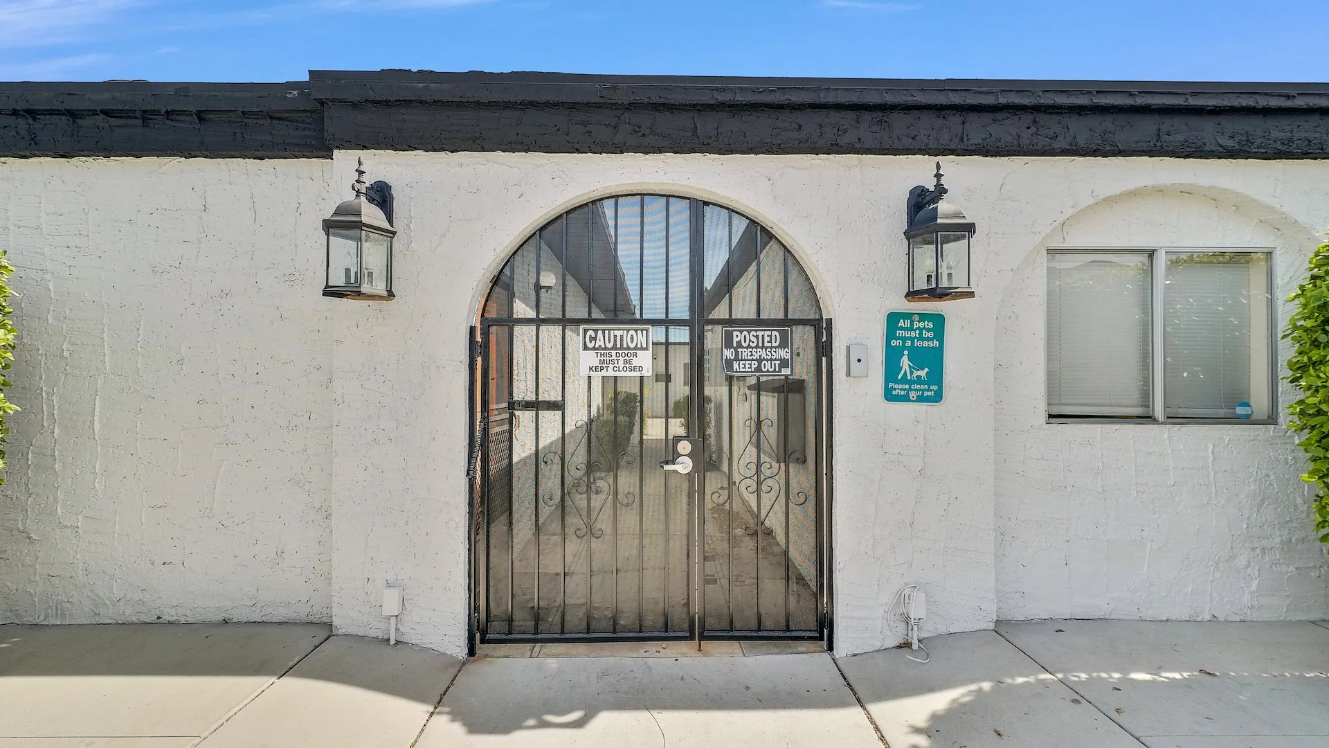 1900 E Baristo Rd — Sale in Palm Springs, CA, photo 4 of 8