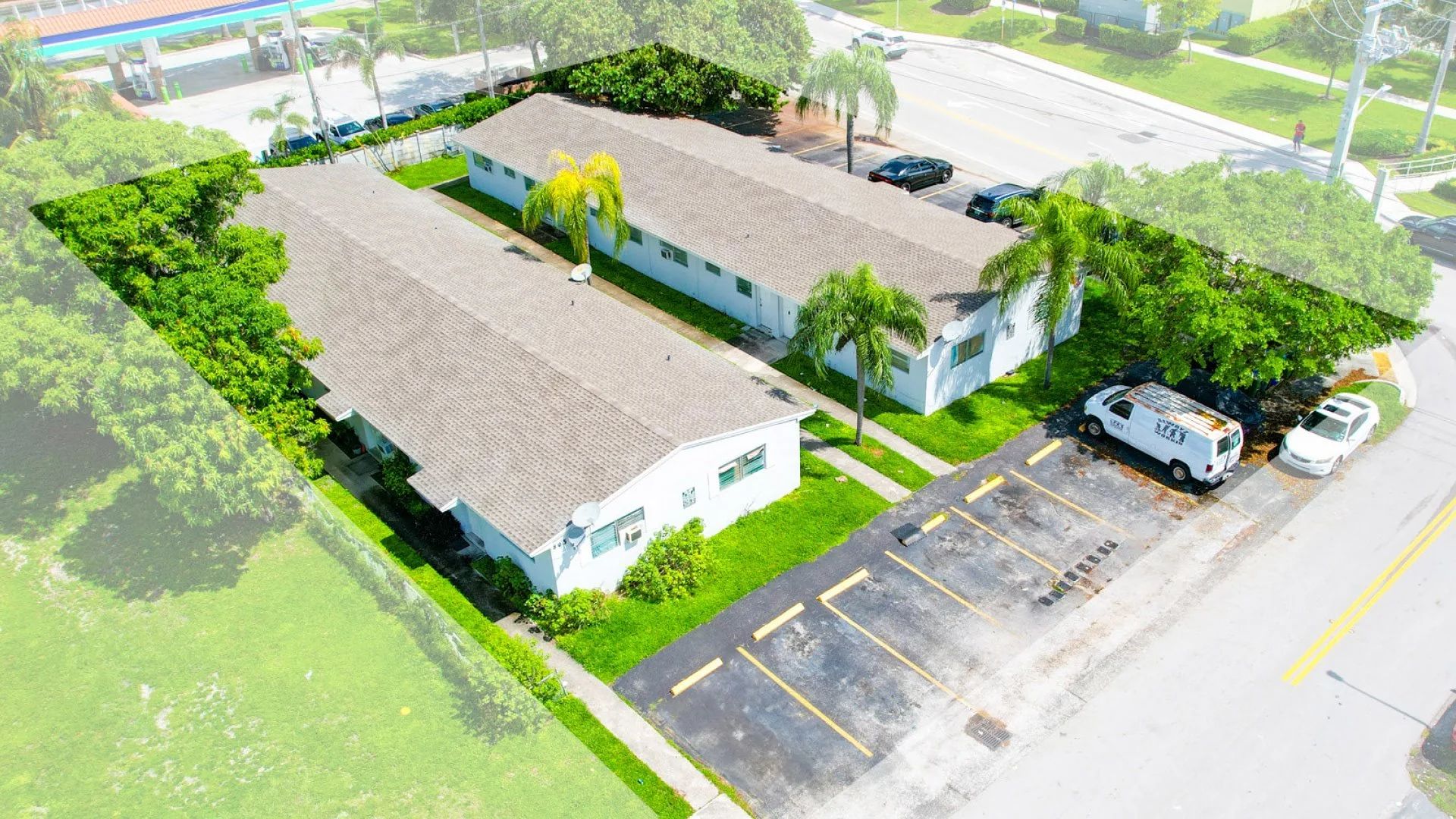801 NW 10th St — Sale in Hallandale Beach, FL, photo 1 of 5