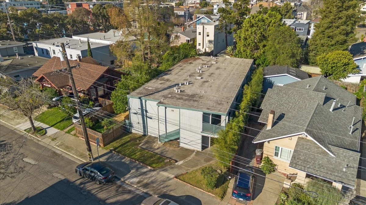 4121 Opal St — Sale in Oakland, CA, photo 3 of 5